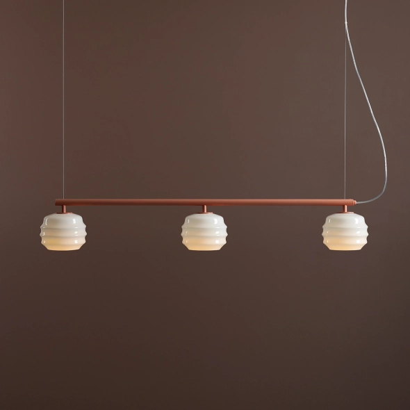 Lampada a sospensione a tre luci color corallo con diffusori in vetro PUFF 3 CORAL