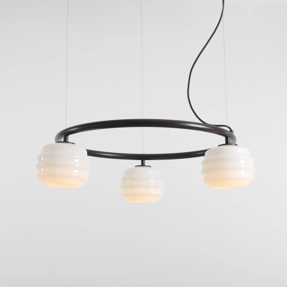 Okrągła lampa wisząca 3-płomienna w kolorze mokka ze szklanymi kloszami PUFF 3 RING MOKKA