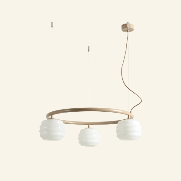 Okrągła lampa wisząca 3-płomienna w beżowym kolorze ze szklanymi kloszami PUFF 3 RING BEIGE